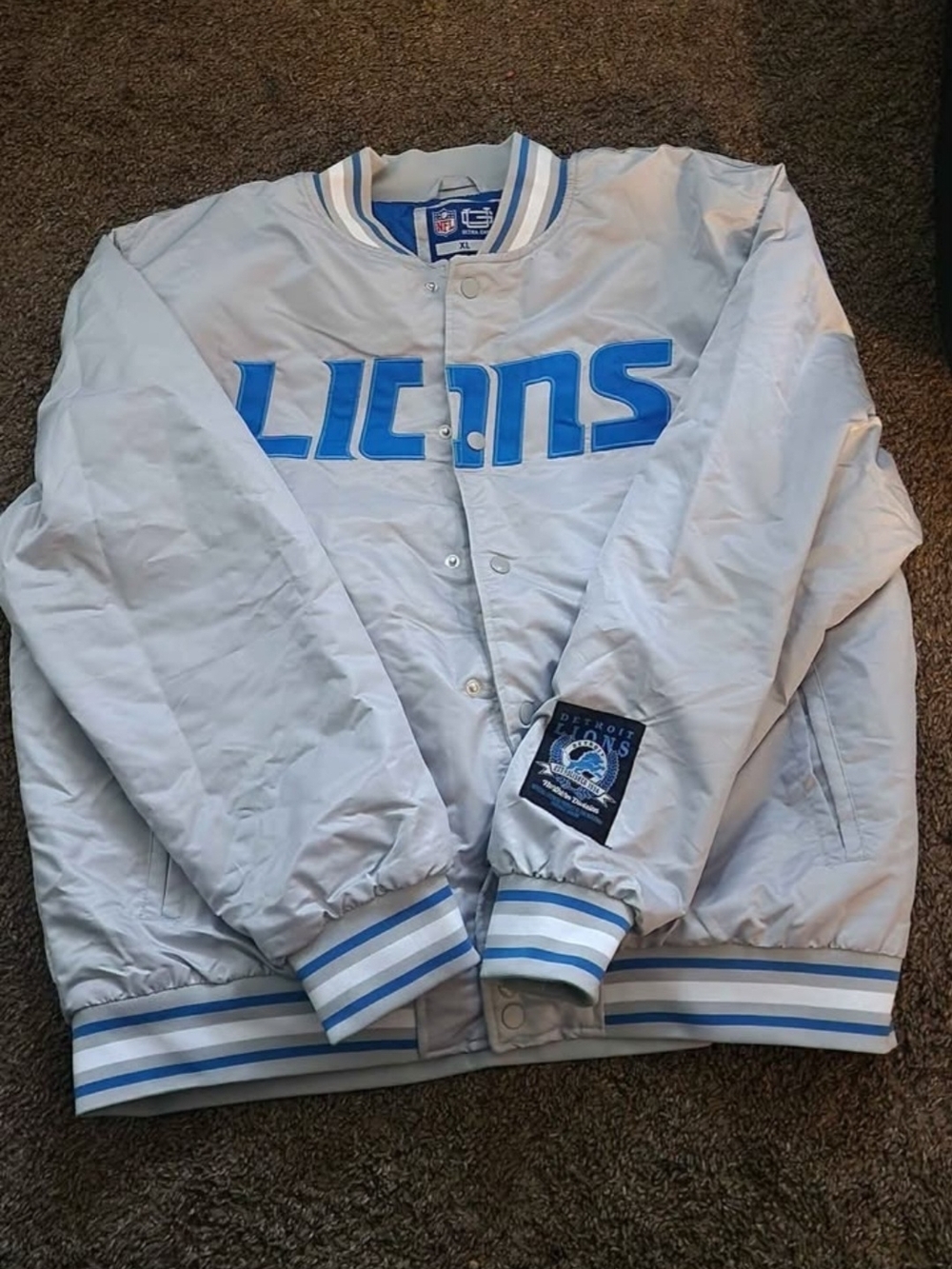 DETROIT LIONS BUNDLE *2 JACKETS AND WATER BOTTLE*